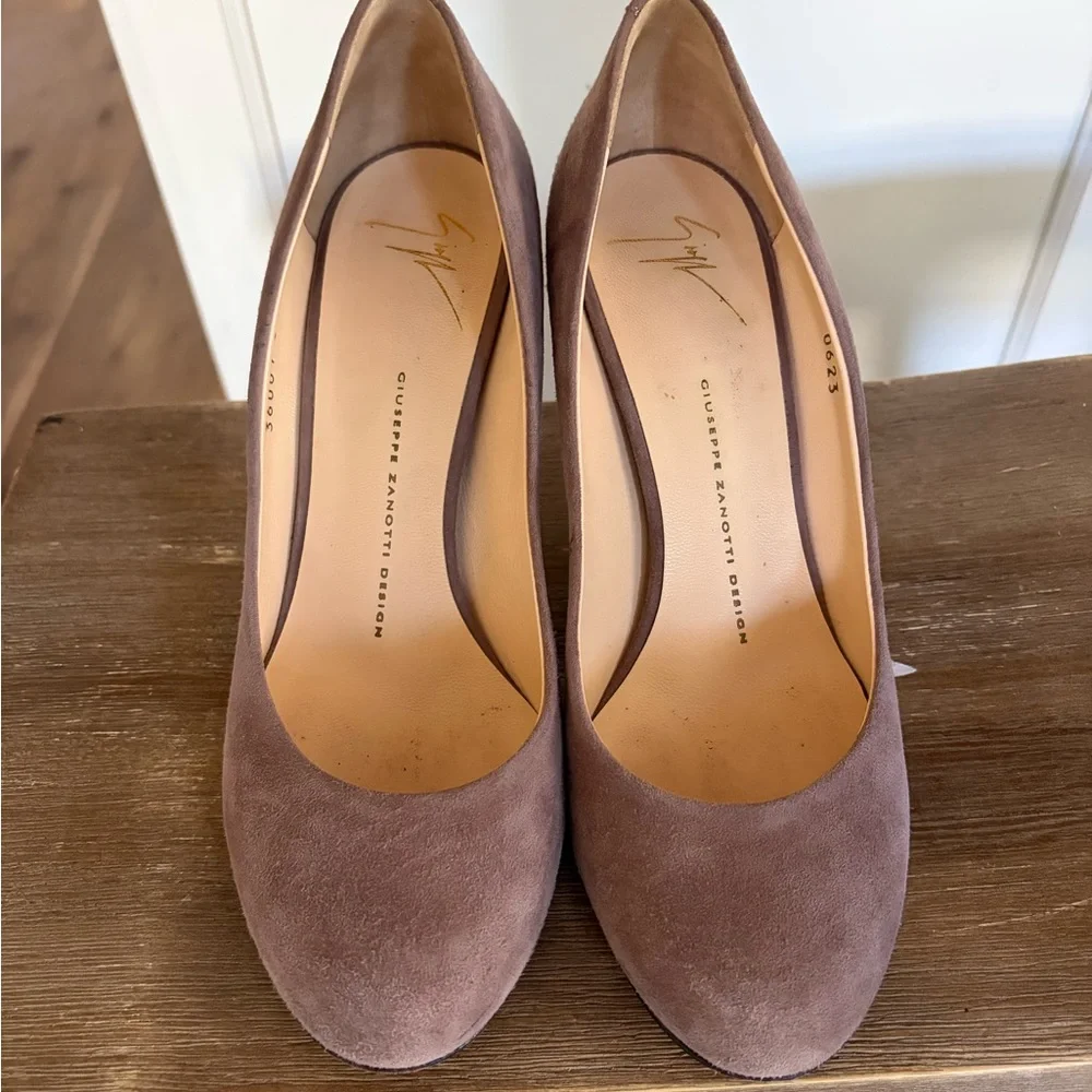 Giuseppe zanotti suede heels PRISTINE 39 classic taupe